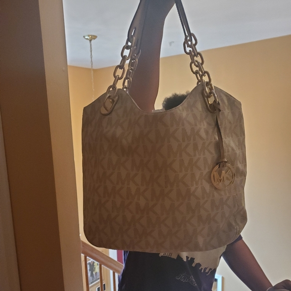 Michael Kors handbag. Excellent condition - Picture 2 of 5